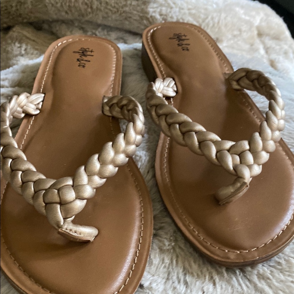 Style & Co Gold Braided Sandals - Picture 4 of 4
